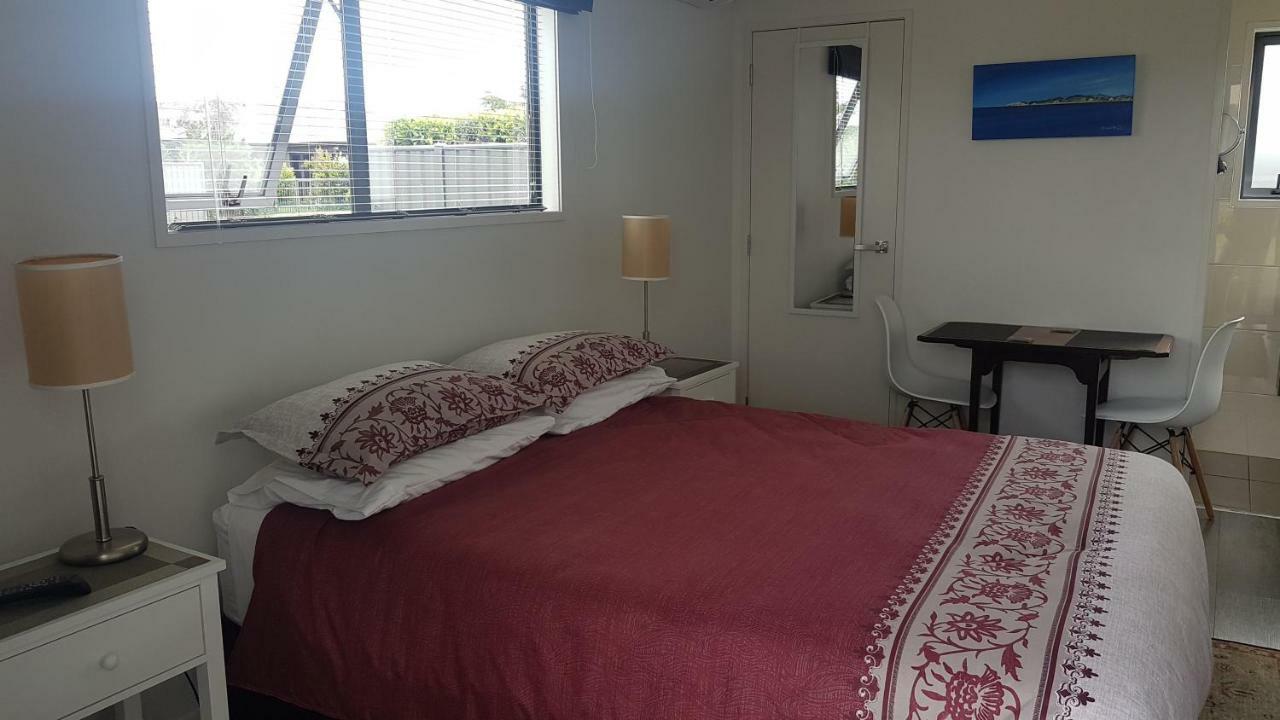 Accommodation In Frimley Hastings Luaran gambar